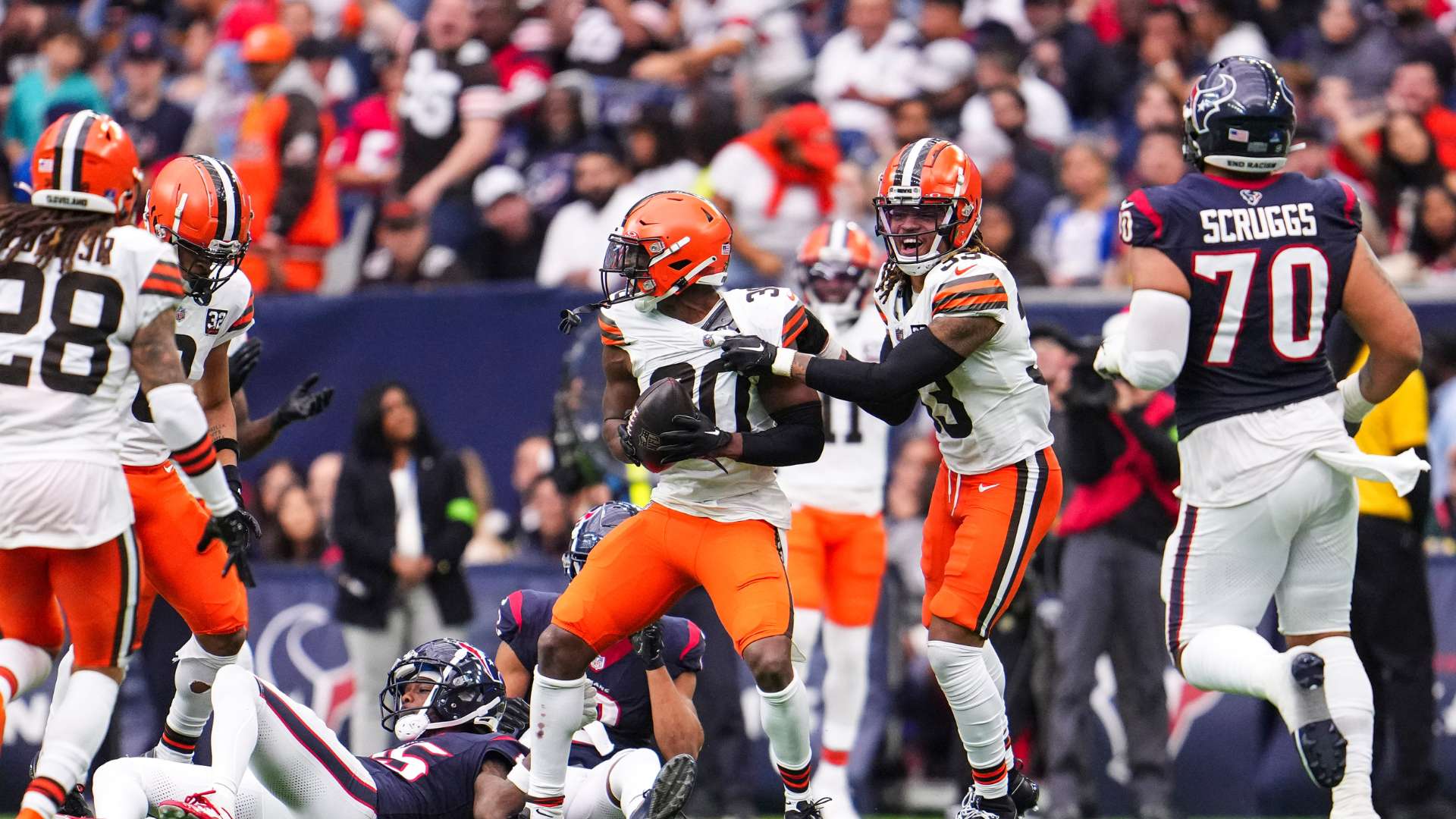 意甲第26輪羅馬3-4薩索洛 庫姆布拉惡劣踢人！十人羅馬不敵薩索洛跌出歐冠區！.